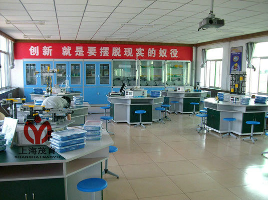 通用技術(shù)實(shí)驗室設(shè)備