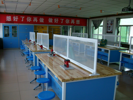 通用技術(shù)實(shí)驗室設(shè)備