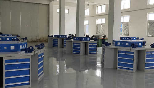 ����λ�Q����